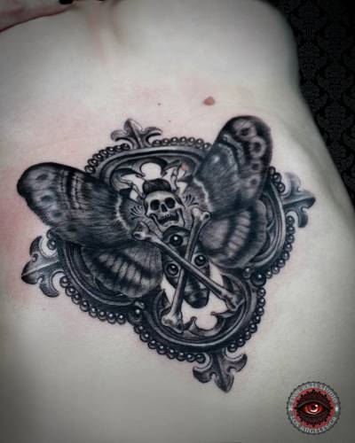 Edwin_Marin_002_Death_Moth_Sternum